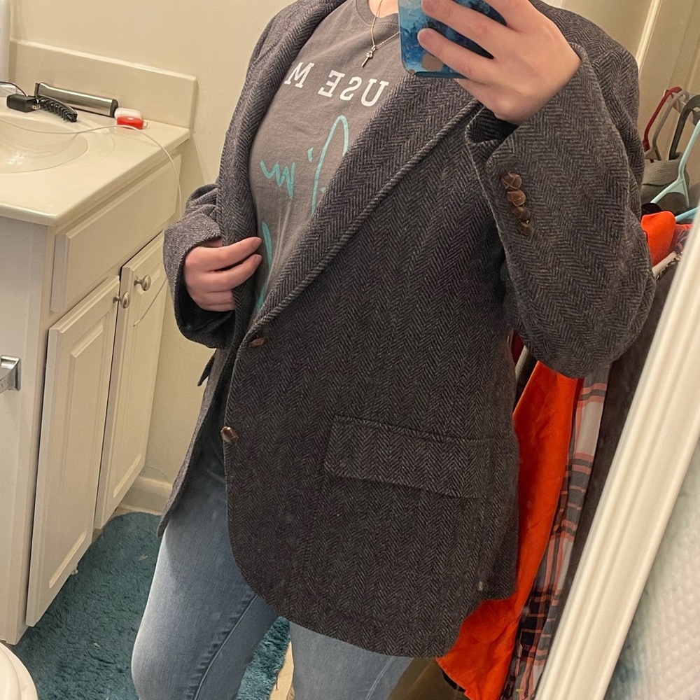 Gorgeous Dark Grey Herringbone Oxford Shop blazer